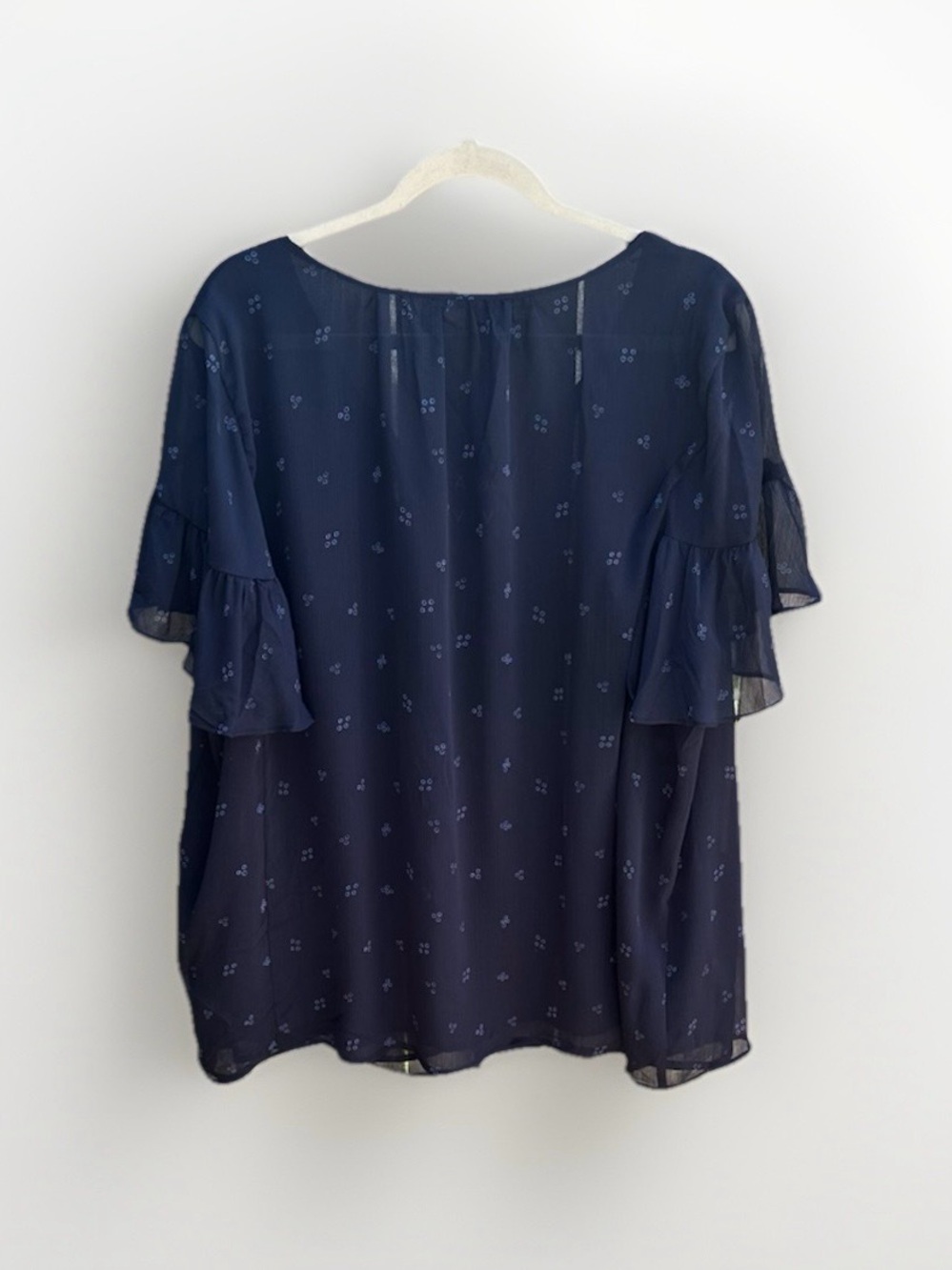 Ava & Viv Navy Floral V-Neck Flutter Sleeve Blouse - Picture 6 of 8